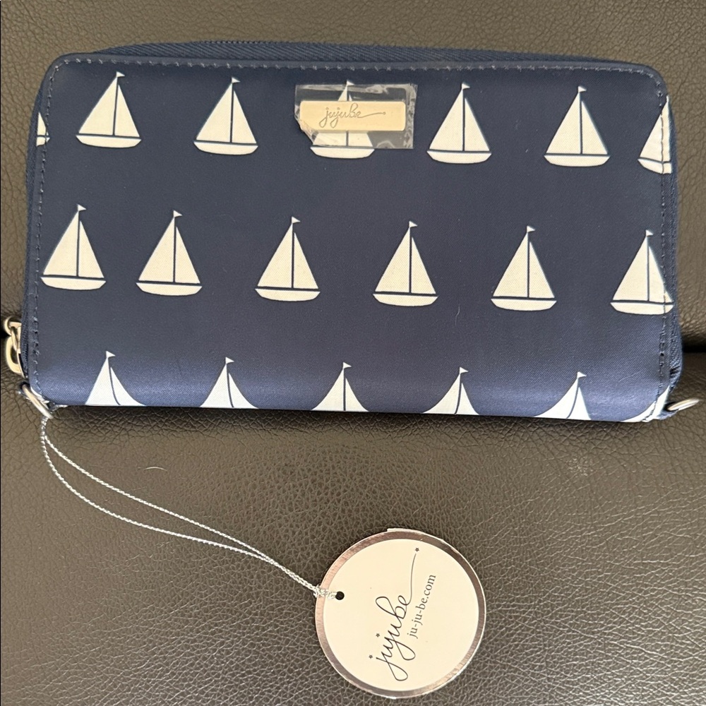Ju-Ju-Be Navy and White Sailboat Wallet
